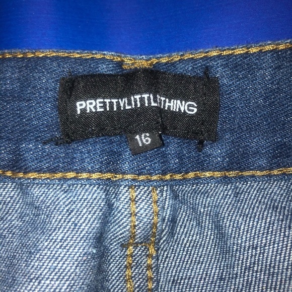 Mom Jeans - Picture 2 of 4